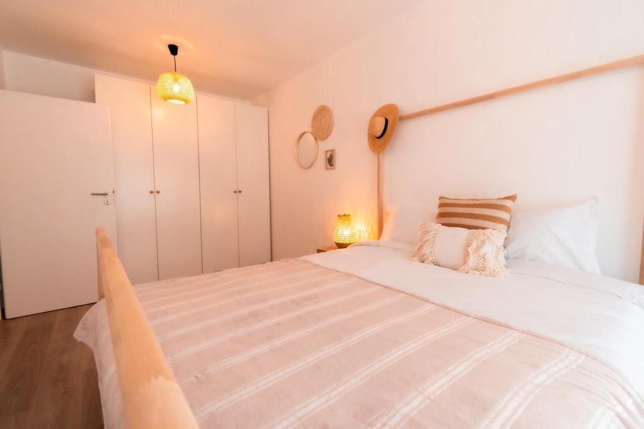 Brown Bear Apt. Boho Style Bedroom W/ City View & Free Parking Brasov Exterior photo